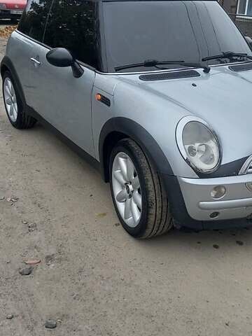 Сірий Міні Hatch, об'ємом двигуна 1.6 л та пробігом 253 тис. км за 6000 $, фото 8 на Automoto.ua
