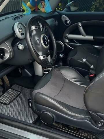 Сірий Міні Hatch, об'ємом двигуна 1.6 л та пробігом 253 тис. км за 6000 $, фото 11 на Automoto.ua