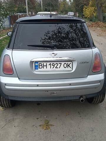 Сірий Міні Hatch, об'ємом двигуна 1.6 л та пробігом 253 тис. км за 6000 $, фото 1 на Automoto.ua