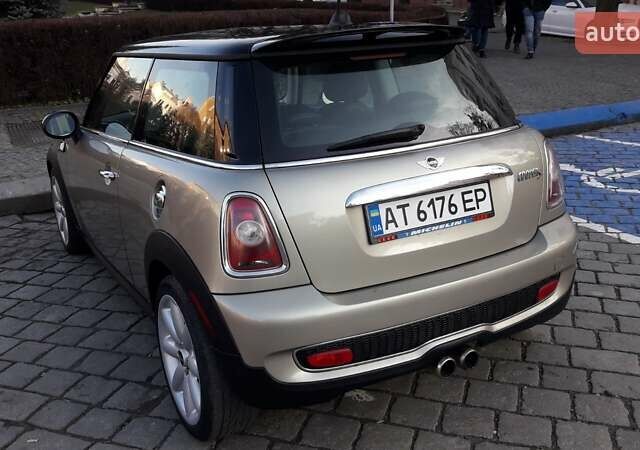 Серый Мини Hatch, объемом двигателя 1.6 л и пробегом 220 тыс. км за 7600 $, фото 1 на Automoto.ua