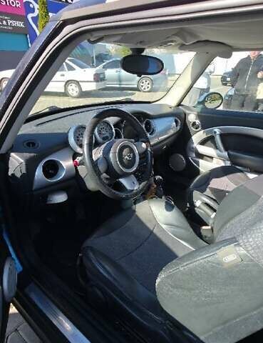 Синий Мини Hatch, объемом двигателя 1.6 л и пробегом 155 тыс. км за 3800 $, фото 2 на Automoto.ua