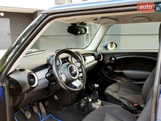Синій Міні Hatch, об'ємом двигуна 1.4 л та пробігом 210 тис. км за 3799 $, фото 11 на Automoto.ua