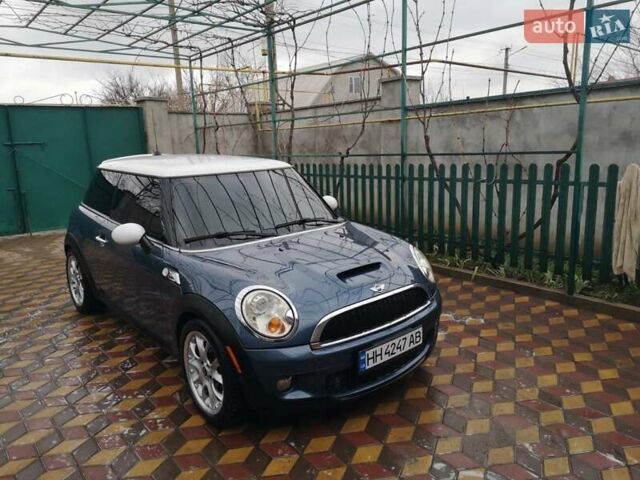 Синий Мини Hatch, объемом двигателя 1.6 л и пробегом 178 тыс. км за 8500 $, фото 1 на Automoto.ua