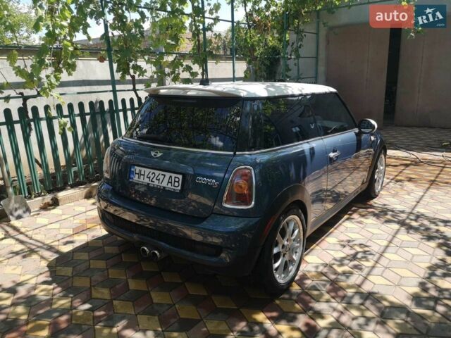 Синий Мини Hatch, объемом двигателя 1.6 л и пробегом 180 тыс. км за 7500 $, фото 2 на Automoto.ua