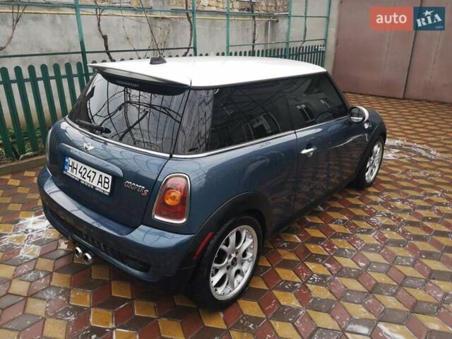 Синий Мини Hatch, объемом двигателя 1.6 л и пробегом 178 тыс. км за 8500 $, фото 3 на Automoto.ua
