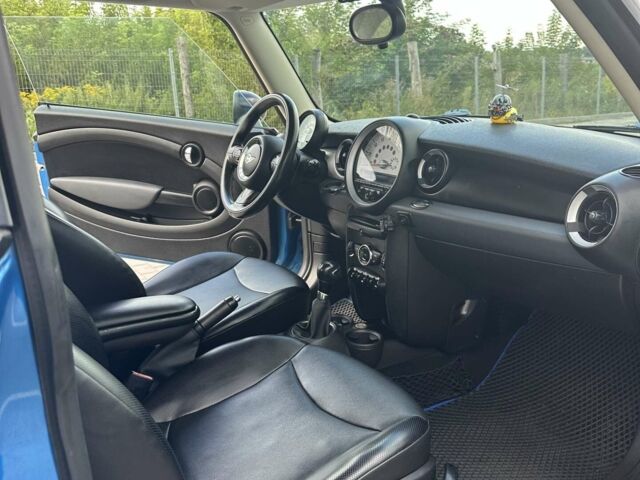 Синій Міні Hatch, об'ємом двигуна 1.6 л та пробігом 185 тис. км за 6000 $, фото 5 на Automoto.ua