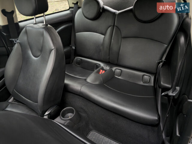Синий Мини Hatch, объемом двигателя 1.6 л и пробегом 178 тыс. км за 9000 $, фото 11 на Automoto.ua