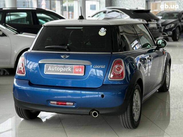 Мини Hatch 2013 в Одессе на Automoto.ua Синий Мини Hatch, объемом двигателя 1.6 л и пробегом 156 тыс. км за 10440 $, фото 4 на Automoto.ua