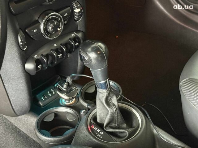 Мини Hatch 2013 в Одессе на Automoto.ua Синий Мини Hatch, объемом двигателя 1.6 л и пробегом 156 тыс. км за 10440 $, фото 11 на Automoto.ua