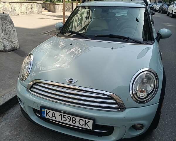 Синий Мини Hatch, объемом двигателя 1.6 л и пробегом 244 тыс. км за 7300 $, фото 2 на Automoto.ua