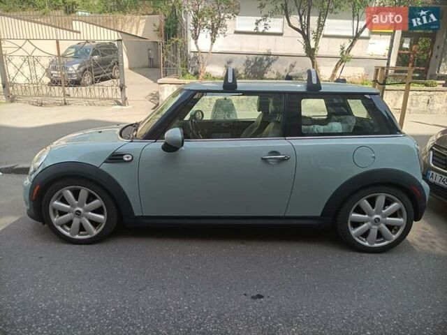 Синий Мини Hatch, объемом двигателя 1.6 л и пробегом 244 тыс. км за 7300 $, фото 1 на Automoto.ua