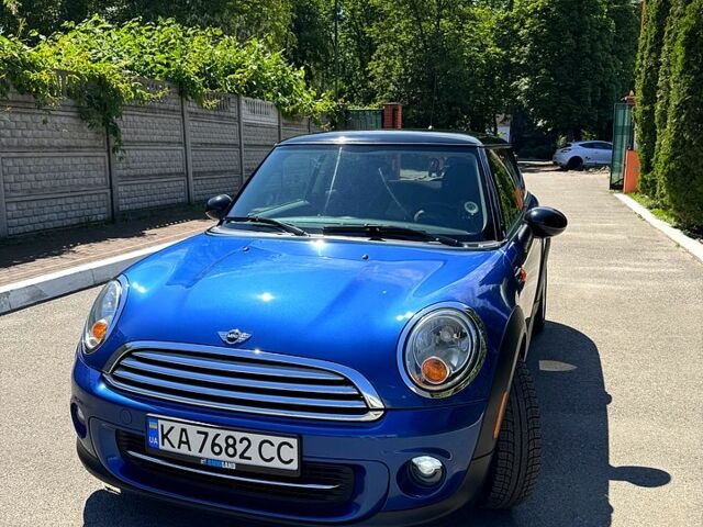 Синий Мини Hatch, объемом двигателя 1.6 л и пробегом 156 тыс. км за 8000 $, фото 1 на Automoto.ua