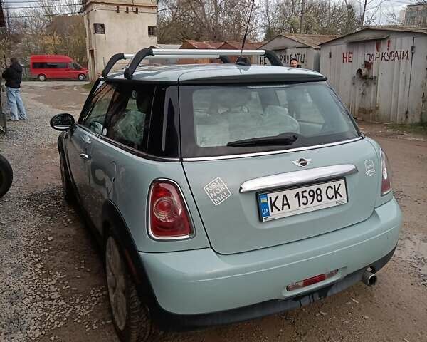 Синий Мини Hatch, объемом двигателя 1.6 л и пробегом 244 тыс. км за 7300 $, фото 7 на Automoto.ua