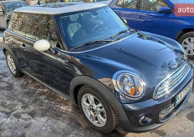 Синий Мини Hatch, объемом двигателя 1.6 л и пробегом 133 тыс. км за 9300 $, фото 2 на Automoto.ua