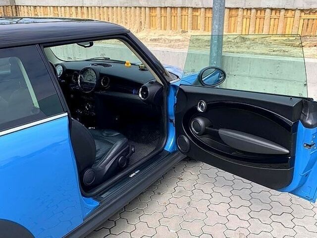 Синій Міні Hatch, об'ємом двигуна 1.6 л та пробігом 172 тис. км за 9000 $, фото 2 на Automoto.ua