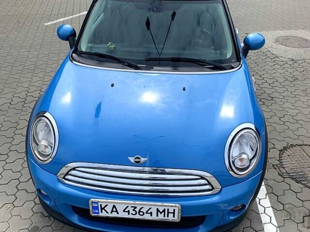 Синий Мини Hatch, объемом двигателя 1.6 л и пробегом 172 тыс. км за 9000 $, фото 1 на Automoto.ua