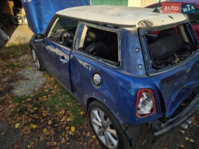Синий Мини Hatch, объемом двигателя 1.6 л и пробегом 65 тыс. км за 3800 $, фото 2 на Automoto.ua