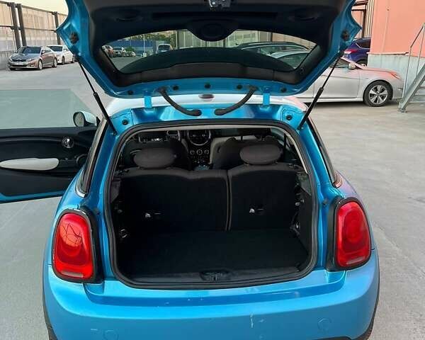 Синій Міні Hatch, об'ємом двигуна 1.5 л та пробігом 171 тис. км за 9000 $, фото 11 на Automoto.ua