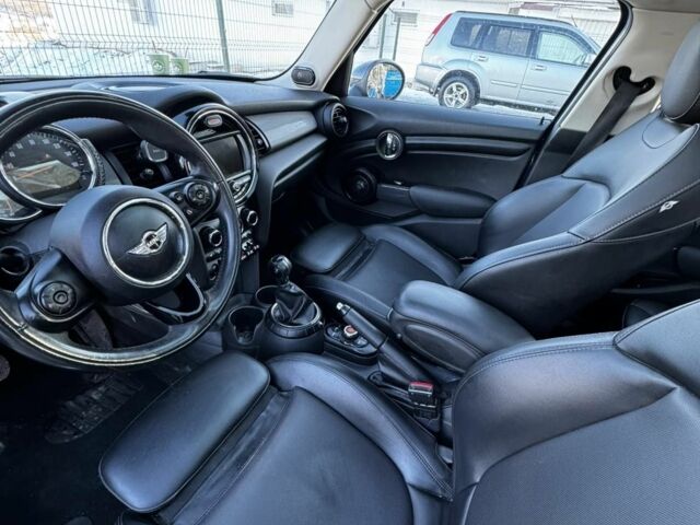 Синий Мини Hatch, объемом двигателя 1.5 л и пробегом 130 тыс. км за 9100 $, фото 3 на Automoto.ua