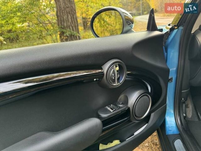 Синій Міні Hatch, об'ємом двигуна 2 л та пробігом 136 тис. км за 11800 $, фото 25 на Automoto.ua