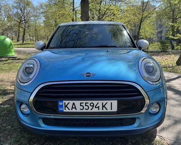 Синий Мини Hatch, объемом двигателя 1.5 л и пробегом 150 тыс. км за 12100 $, фото 4 на Automoto.ua