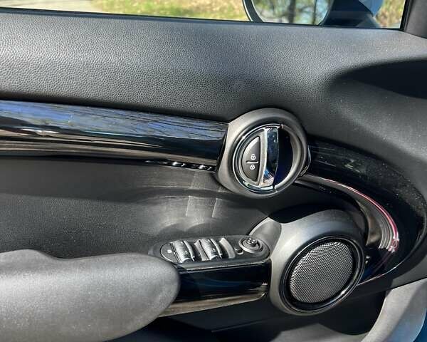 Синий Мини Hatch, объемом двигателя 1.5 л и пробегом 150 тыс. км за 12100 $, фото 10 на Automoto.ua