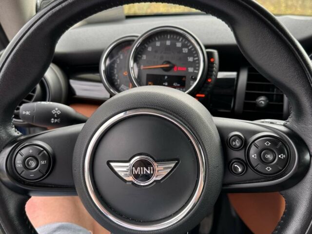 Синій Міні Hatch, об'ємом двигуна 1.5 л та пробігом 49 тис. км за 17498 $, фото 11 на Automoto.ua