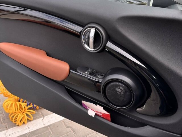 Синій Міні Hatch, об'ємом двигуна 1.5 л та пробігом 49 тис. км за 17498 $, фото 8 на Automoto.ua