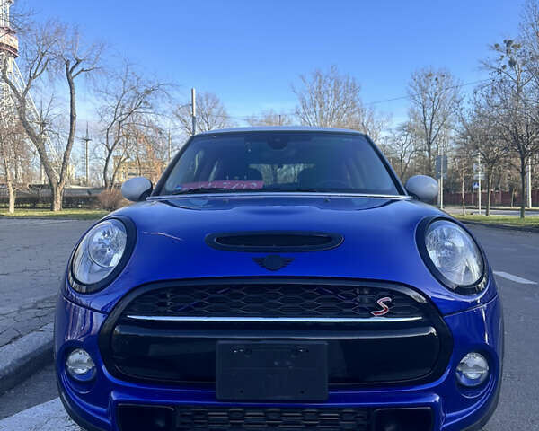 Синий Мини Hatch, объемом двигателя 2 л и пробегом 56 тыс. км за 18800 $, фото 1 на Automoto.ua