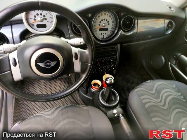 Зелений Міні Hatch, об'ємом двигуна 1.6 л та пробігом 243 тис. км за 5200 $, фото 5 на Automoto.ua