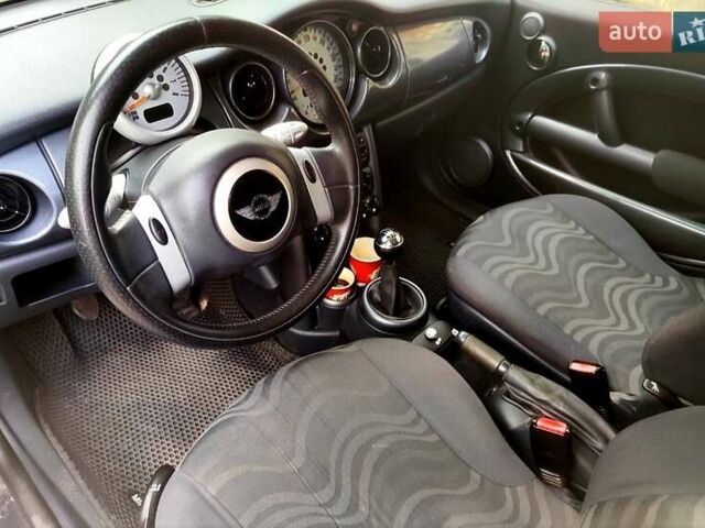 Зеленый Мини Hatch, объемом двигателя 1.6 л и пробегом 243 тыс. км за 5200 $, фото 3 на Automoto.ua