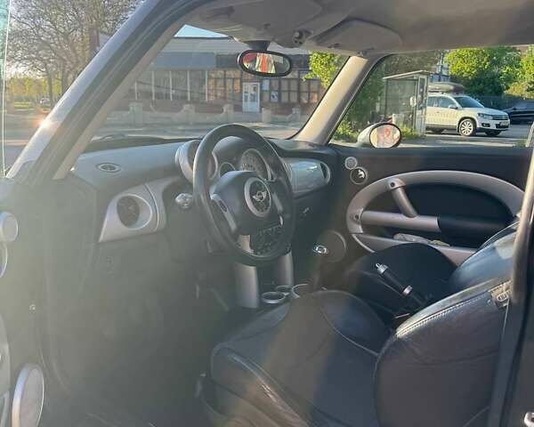 Зеленый Мини Hatch, объемом двигателя 1.6 л и пробегом 186 тыс. км за 4500 $, фото 6 на Automoto.ua