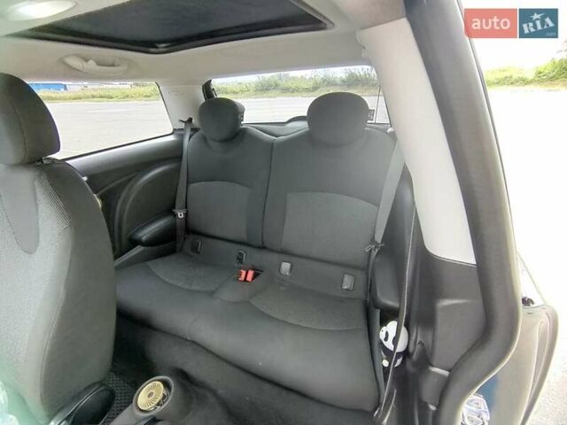 Зеленый Мини Hatch, объемом двигателя 1.56 л и пробегом 265 тыс. км за 6100 $, фото 9 на Automoto.ua