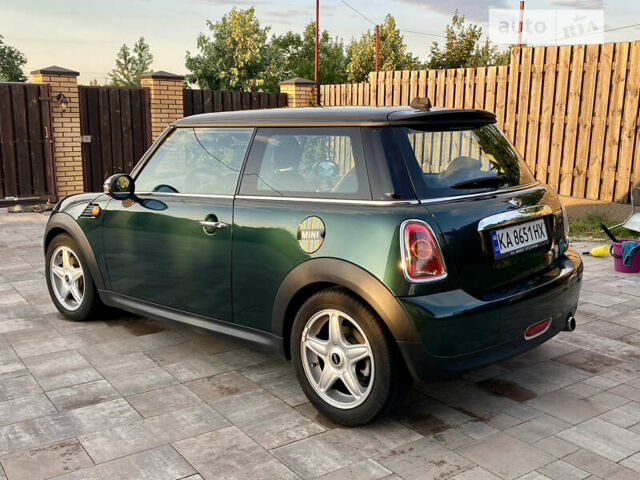 Зелений Міні Hatch, об'ємом двигуна 1.6 л та пробігом 110 тис. км за 8000 $, фото 5 на Automoto.ua