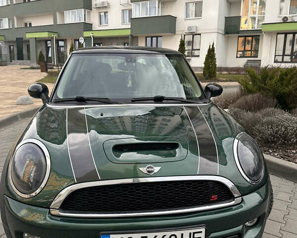 Зелений Міні Hatch, об'ємом двигуна 1.6 л та пробігом 189 тис. км за 8500 $, фото 3 на Automoto.ua