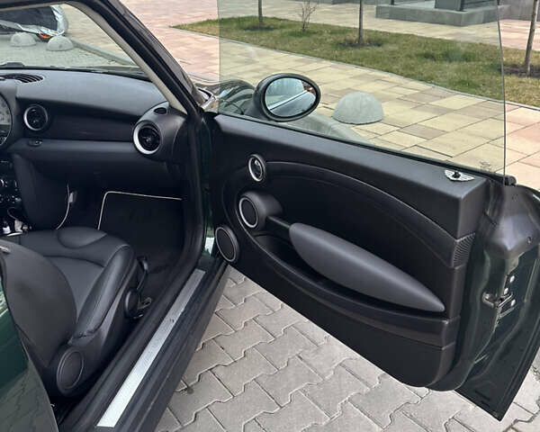 Зеленый Мини Hatch, объемом двигателя 1.6 л и пробегом 189 тыс. км за 8500 $, фото 10 на Automoto.ua