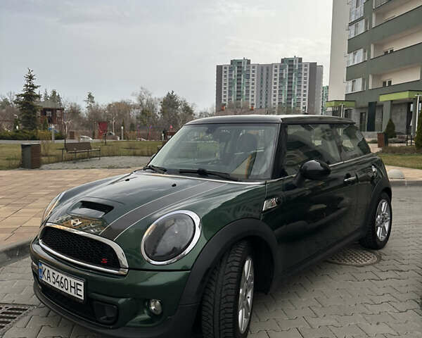 Зеленый Мини Hatch, объемом двигателя 1.6 л и пробегом 189 тыс. км за 8500 $, фото 2 на Automoto.ua