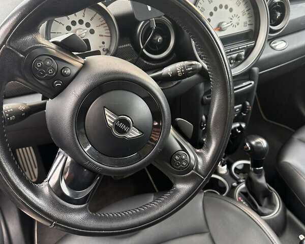 Зеленый Мини Hatch, объемом двигателя 1.6 л и пробегом 189 тыс. км за 8500 $, фото 13 на Automoto.ua