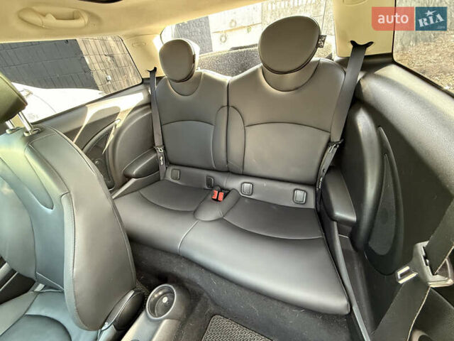 Зеленый Мини Hatch, объемом двигателя 1.6 л и пробегом 178 тыс. км за 7600 $, фото 8 на Automoto.ua