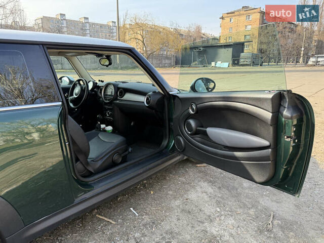 Зеленый Мини Hatch, объемом двигателя 1.6 л и пробегом 178 тыс. км за 7600 $, фото 4 на Automoto.ua