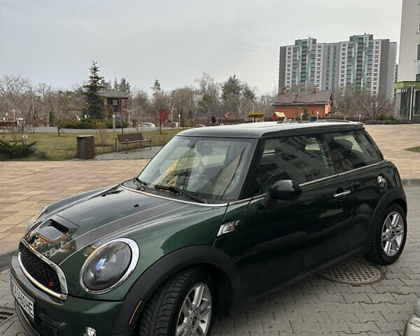 Зеленый Мини Hatch, объемом двигателя 1.6 л и пробегом 189 тыс. км за 8500 $, фото 27 на Automoto.ua