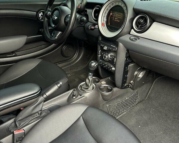 Зеленый Мини Hatch, объемом двигателя 1.6 л и пробегом 190 тыс. км за 8300 $, фото 32 на Automoto.ua