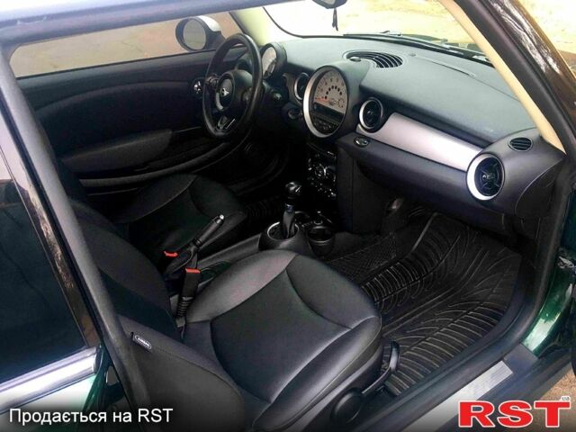 Зеленый Мини Hatch, объемом двигателя 1.6 л и пробегом 255 тыс. км за 7300 $, фото 3 на Automoto.ua