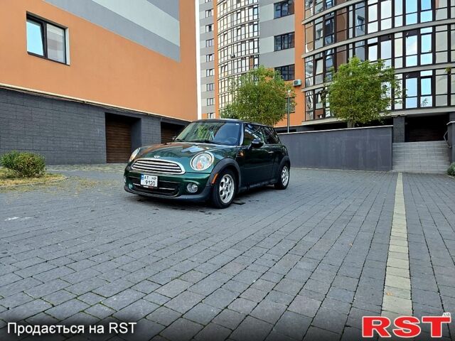 Зеленый Мини Hatch, объемом двигателя 1.6 л и пробегом 144 тыс. км за 7500 $, фото 1 на Automoto.ua