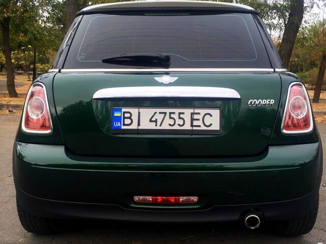 Зеленый Мини Hatch, объемом двигателя 1.6 л и пробегом 255 тыс. км за 7300 $, фото 2 на Automoto.ua