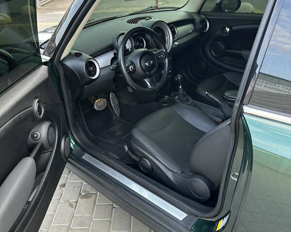 Зеленый Мини Hatch, объемом двигателя 1.6 л и пробегом 190 тыс. км за 8300 $, фото 23 на Automoto.ua