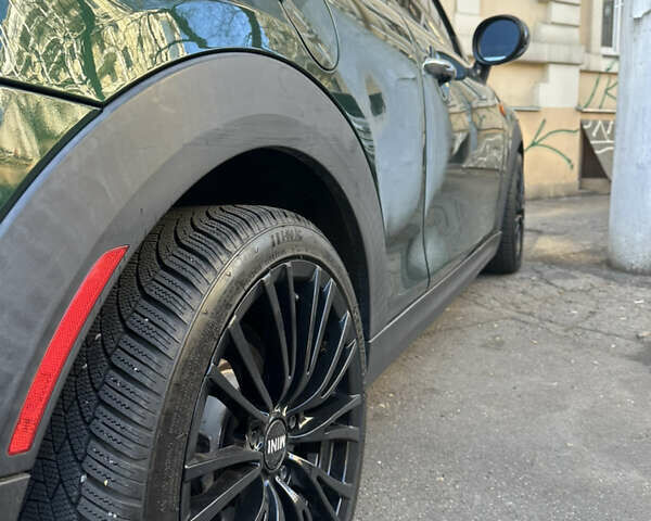 Зеленый Мини Hatch, объемом двигателя 1.5 л и пробегом 100 тыс. км за 10950 $, фото 2 на Automoto.ua