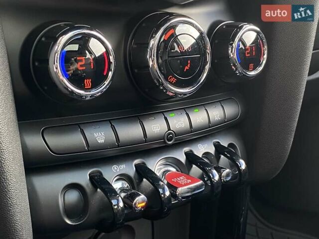 Зелений Міні Hatch, об'ємом двигуна 2 л та пробігом 90 тис. км за 15990 $, фото 20 на Automoto.ua