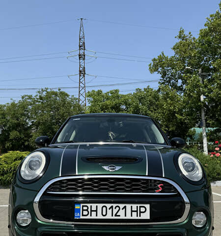 Зеленый Мини Hatch, объемом двигателя 2 л и пробегом 99 тыс. км за 15500 $, фото 1 на Automoto.ua