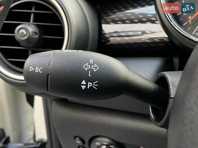 Зелений Міні Hatch, об'ємом двигуна 2 л та пробігом 90 тис. км за 15990 $, фото 15 на Automoto.ua